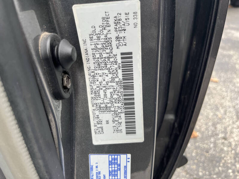 2004 Toyota Sienna LE 7 Passenger