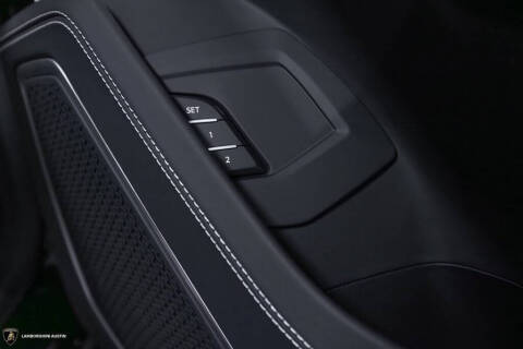 2023 Lamborghini Urus S