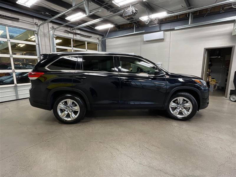 2017 Toyota Highlander Limited