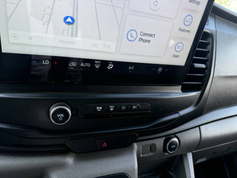 2022 Ford E-Transit 350