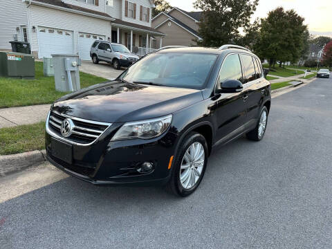 2011 Volkswagen Tiguan for sale at PREMIER AUTO SALES in Martinsburg WV