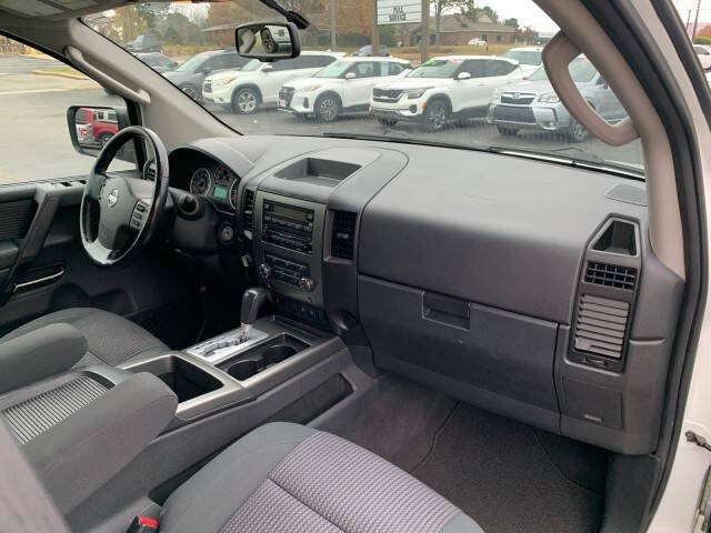 2010 Nissan Titan SE