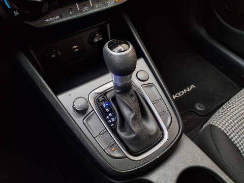 2022 Hyundai Kona SE