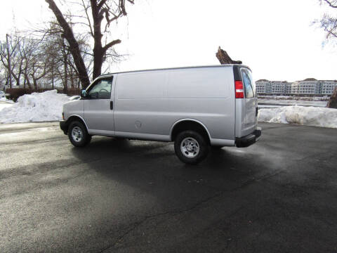 2022 Chevrolet Express 2500