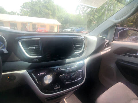 2017 Chrysler Pacifica Touring