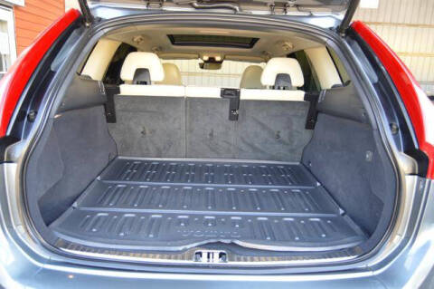 2017 Volvo XC60 T5 Inscription