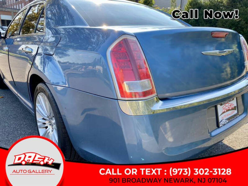 2011 Chrysler 300 Limited