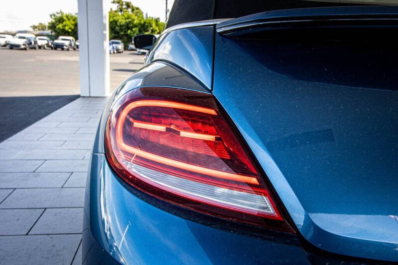 2019 Volkswagen Beetle Convertible 2.0T SE