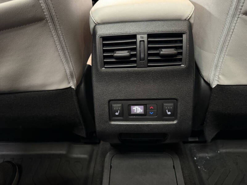 2023 Mitsubishi Outlander PHEV SEL