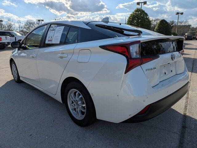 2020 Toyota Prius LE