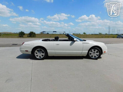 2002 Ford Thunderbird Deluxe