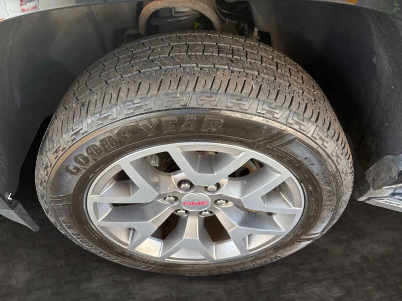 2017 GMC Yukon SLT