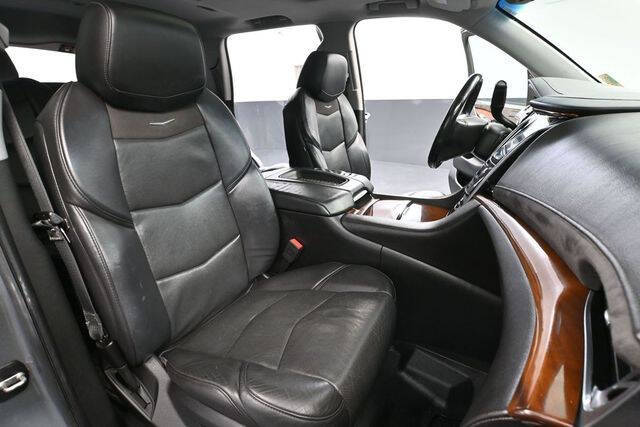 2018 Cadillac Escalade Luxury