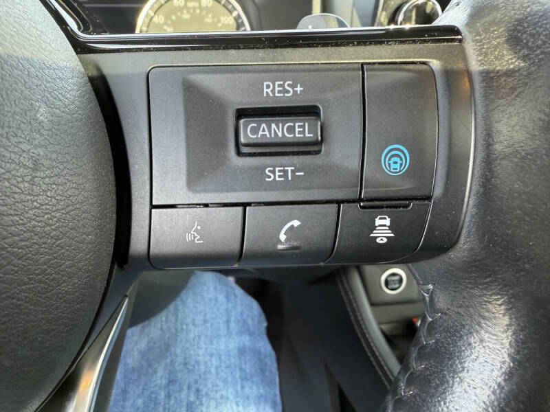 2023 Nissan Rogue SL