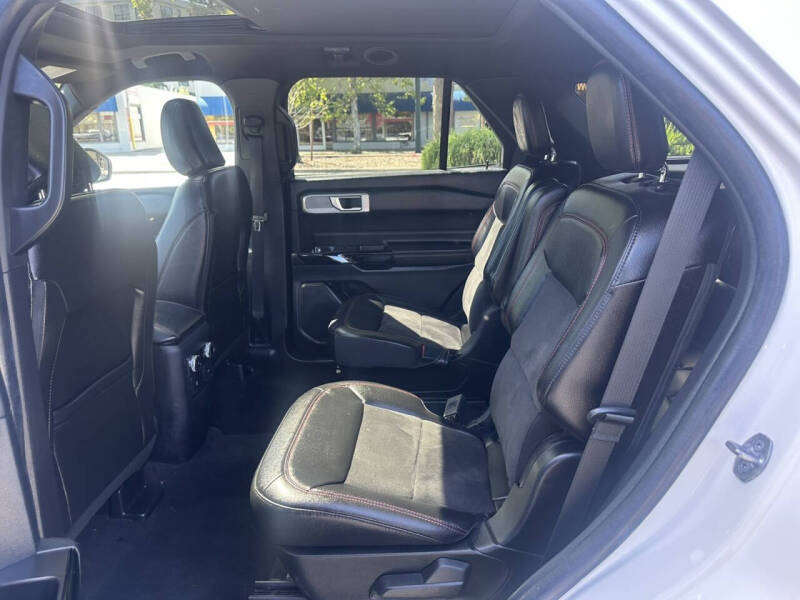 2022 Ford Explorer ST-Line