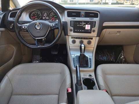 2017 Volkswagen Golf