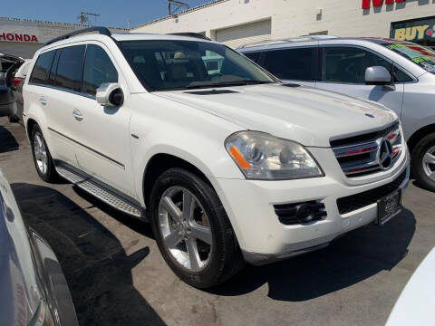 2009 Mercedes-Benz GL-Class for sale at Main Street Auto in Vallejo CA