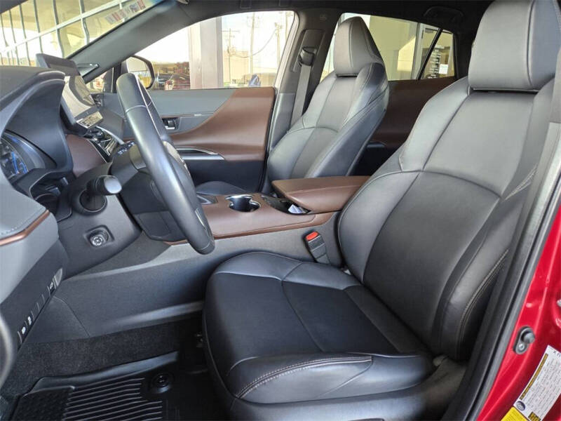 2023 Toyota Venza XLE