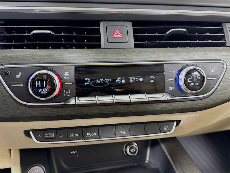 2019 Audi A4 quattro Premium Plus 45 TFSI