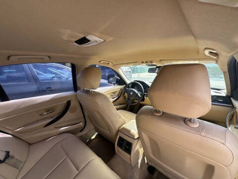 2015 BMW 3 Series 320i