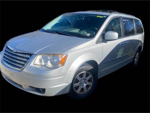 2009 Chrysler Town and Country for sale at T&D Cars in Holbrook MA