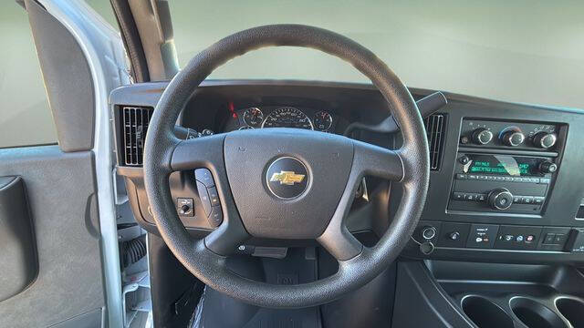 2025 Chevrolet Express LT 3500