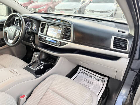 2019 Toyota Highlander LE Plus