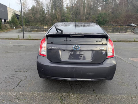 2012 Toyota Prius Two
