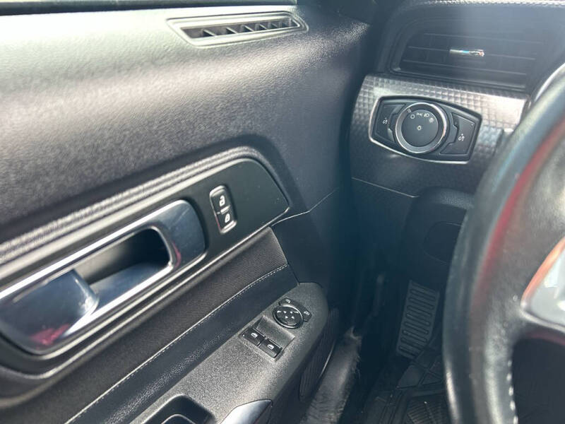 2019 Ford Mustang EcoBoost