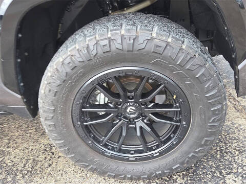 2023 Toyota Sequoia SR5