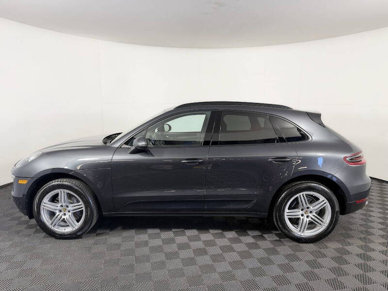 2017 Porsche Macan