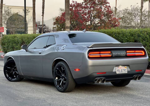 2016 Dodge Challenger R/T Plus