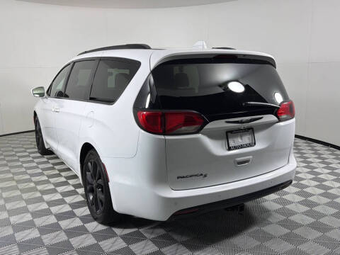 2018 Chrysler Pacifica Touring Plus