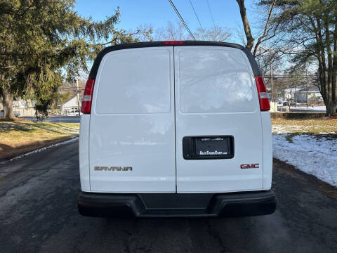 2020 GMC Savana 2500