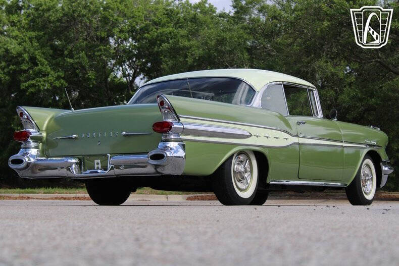 1957 Pontiac Star Chief