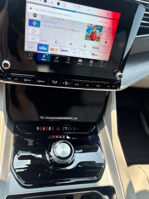 2025 Jeep Wagoneer L