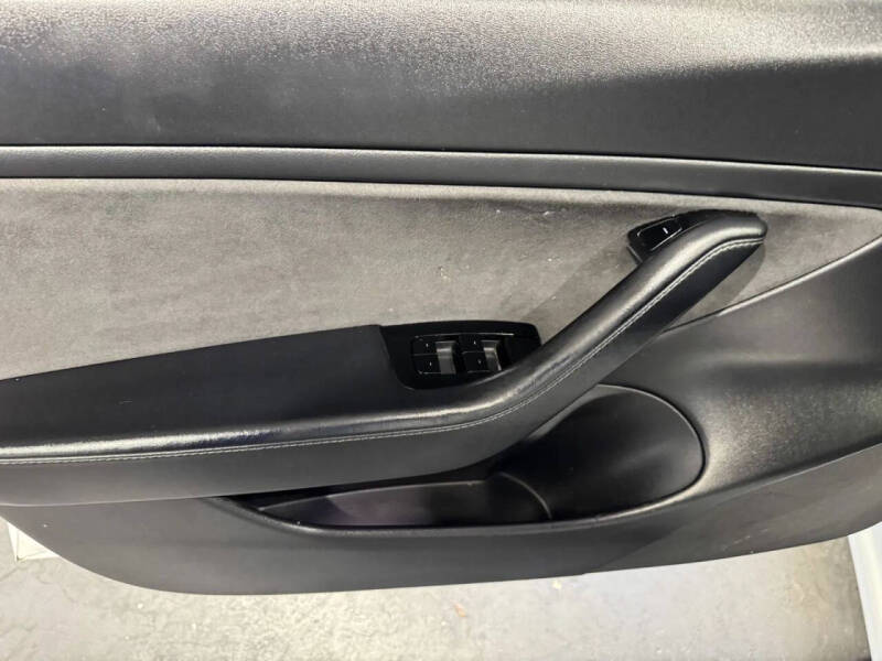 2019 Tesla Model 3 Mid Range