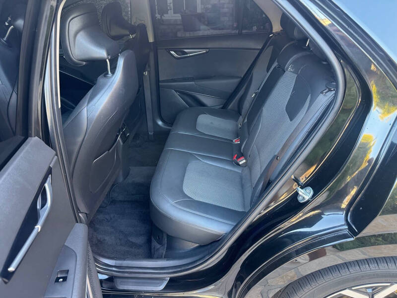 2023 Kia Niro EX Touring