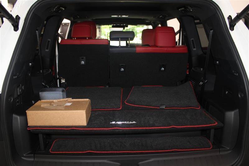 2025 Lexus LX 700h F SPORT Handling