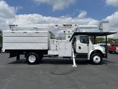 2017 Freightliner M2 106