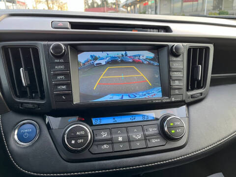 2017 Toyota RAV4 Hybrid XLE