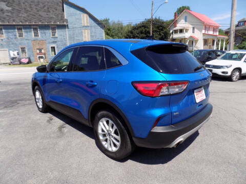 2020 Ford Escape SE