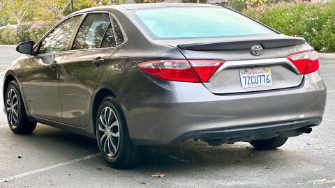 2017 Toyota Camry LE