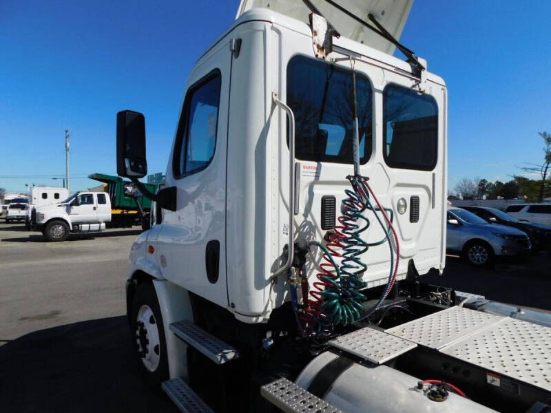 2015 Freightliner Cascadia