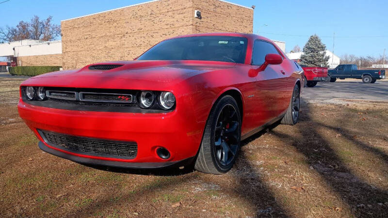 2022 Dodge Challenger R/T's photo