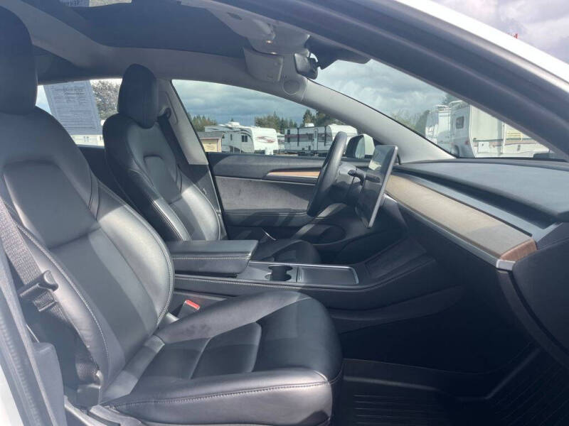 2021 Tesla Model 3 Standard Range Plus