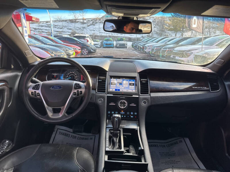 2019 Ford Taurus Limited