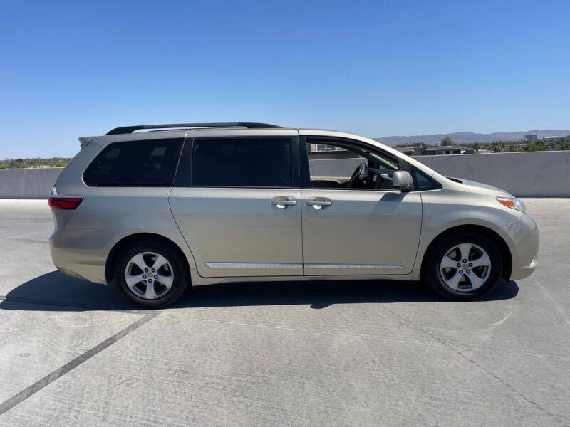 2017 Toyota Sienna