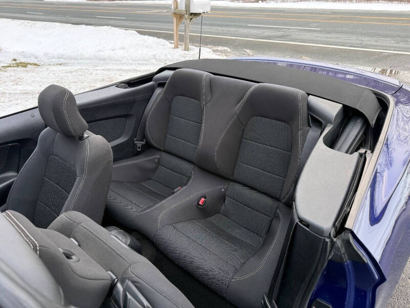 2016 Ford Mustang V6