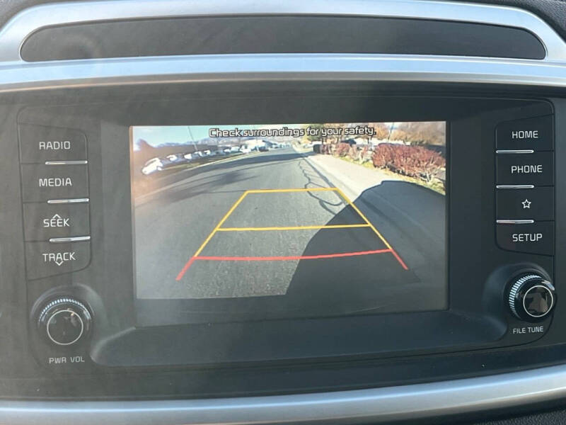 2019 Kia Sorento S V6